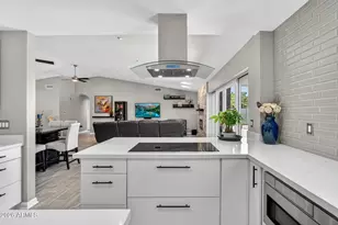 2249 E Mercer Ln, Phoenix, AZ 85028 - Photo 16