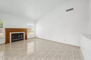 11066 W Runion Dr, Peoria, AZ 85373 - Photo 8