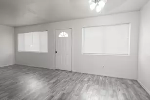 2690 N 43rd Ave, Phoenix, AZ 85009 - Photo 4