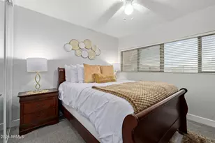 10617 W Daley Ln, Peoria, AZ 85383 - Photo 30