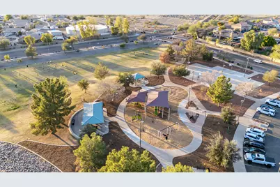 10617 W Daley Lane, Peoria, AZ 85383 - Photo 50