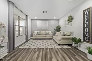 10617 W Daley Ln, Peoria, AZ 85383 - Photo 8