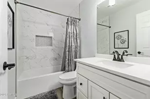 10617 W Daley Ln, Peoria, AZ 85383 - Photo 32