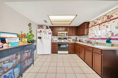 8933 W Roma Avenue, Phoenix, AZ 85037 - Photo 6