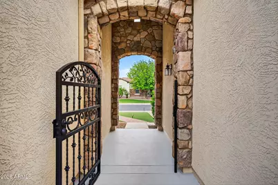 5182 S Emerald Place, Chandler, AZ 85249 - Photo 2