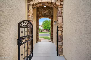 5182 S Emerald Pl, Chandler, AZ 85249 - Photo 2