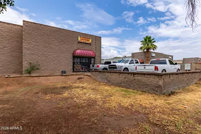 6016 N 57th Avenue, Glendale, AZ 85301 - Photo 2