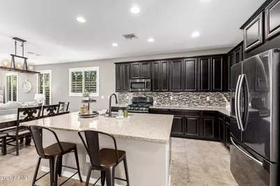 14465 W Wethersfield Road, Surprise, AZ 85379 - Photo 12