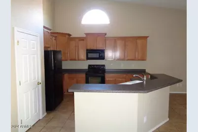 22641 N Gibson Drive, Maricopa, AZ 85139 - Photo 2