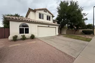 902 S Surfside Dr, Gilbert, AZ 85233 - Photo 2