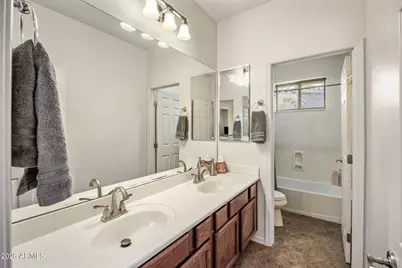 3980 E Robin Lane, Phoenix, AZ 85050 - Photo 14