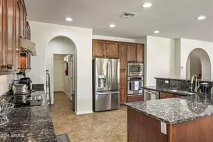 3980 E Robin Ln, Phoenix, AZ 85050 - Photo 4
