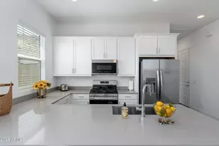 3272 W Peak View Rd, Phoenix, AZ 85083 - Photo 26