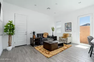 3272 W Peak View Rd, Phoenix, AZ 85083 - Photo 22