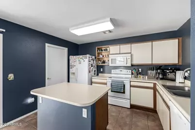 16051 N Basl Lane, Surprise, AZ 85374 - Photo 8
