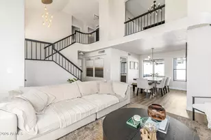 3314 E Longhorn Dr, Phoenix, AZ 85050 - Photo 4