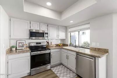 3314 E Longhorn Drive, Phoenix, AZ 85050 - Photo 8