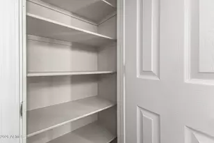 3751 W Desert Creek Ln, Phoenix, AZ 85086 - Photo 28