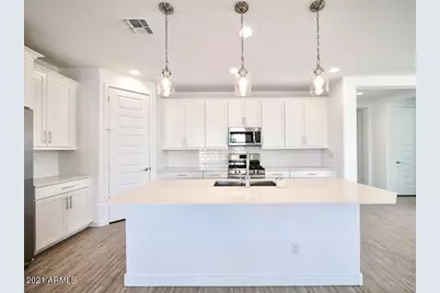 18780 W Cortez Street, Surprise, AZ 85388 - Photo 2