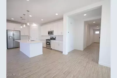 18780 W Cortez Street, Surprise, AZ 85388 - Photo 4