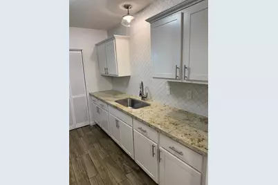 2537 E Clarendon Avenue #Apt 2, Phoenix, AZ 85016 - Photo 2