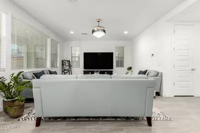 2539 E Pelican Drive, Gilbert, AZ 85297 - Photo 8