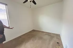 5537 W Desert Hollow Dr, Phoenix, AZ 85083 - Photo 12