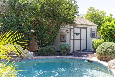 801 W Port Royale Lane, Phoenix, AZ 85023 - Photo 12