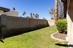 801 W Port Royale Ln, Phoenix, AZ 85023 - Photo 14