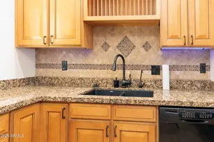 801 W Port Royale Ln, Phoenix, AZ 85023 - Photo 24