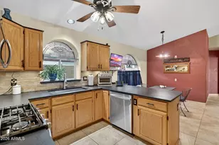 9750 W Yukon Dr, Peoria, AZ 85382 - Photo 14