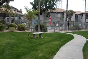 7401 W Arrowhead Clubhouse Dr, Glendale, AZ 85308 - Photo 2