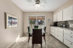 10926 W Welk Dr, Sun City, AZ 85373 - Photo 8