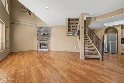 10247 N 12th Place #2, Phoenix, AZ 85020 - Photo 4