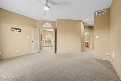 10247 N 12th Place #2, Phoenix, AZ 85020 - Photo 12