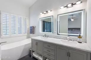 2502 E Glenhaven Dr, Phoenix, AZ 85048 - Photo 18