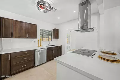 5828 W Morten Avenue, Glendale, AZ 85301 - Photo 10