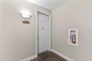 5450 E Deer Valley Dr, Phoenix, AZ 85054 - Photo 6