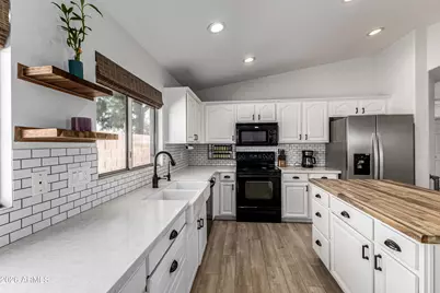 8308 W Berridge Lane, Glendale, AZ 85305 - Photo 4