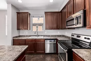 2026 N 78th Glen, Phoenix, AZ 85035 - Photo 10