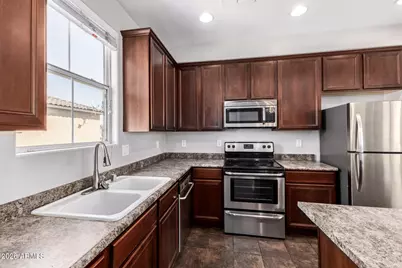 2026 N 78th Glen, Phoenix, AZ 85035 - Photo 12