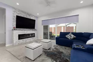 10240 W Lone Cactus Dr, Peoria, AZ 85382 - Photo 2