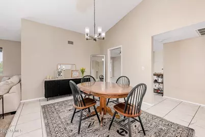 706 W Sterling Place, Chandler, AZ 85225 - Photo 6