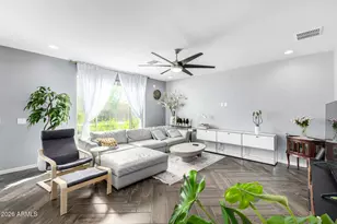 3557 E Tina Dr, Phoenix, AZ 85050 - Photo 4