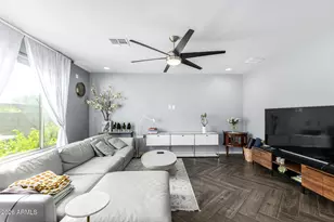 3557 E Tina Dr, Phoenix, AZ 85050 - Photo 6