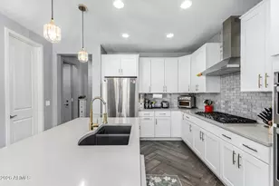 3557 E Tina Dr, Phoenix, AZ 85050 - Photo 10