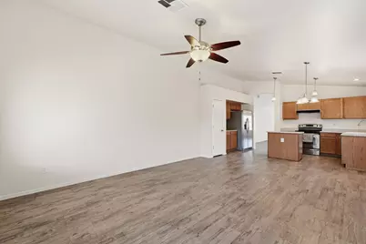 8621 W Shaw Butte Drive, Peoria, AZ 85345 - Photo 10