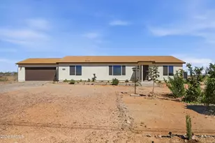 37636 W Minnezona Ave, Tonopah, AZ 85354 - Photo 2