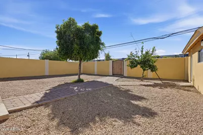 2021 E Howe Avenue, Tempe, AZ 85281 - Photo 40