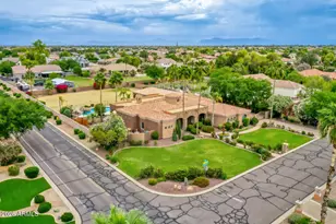 2726 E Via Del Arboles St, Gilbert, AZ 85298 - Photo 54
